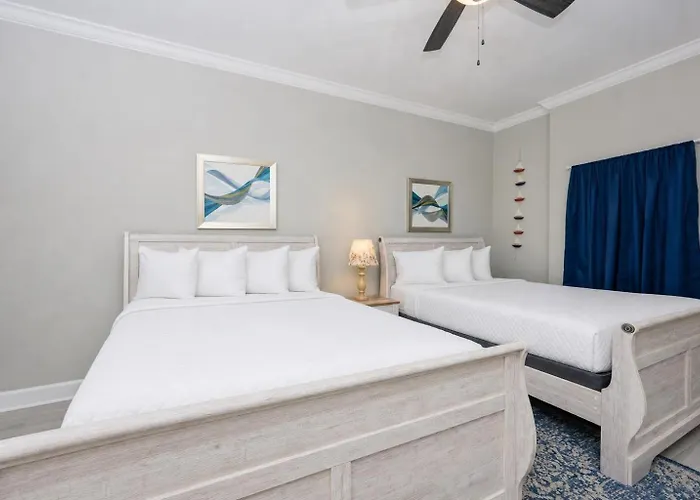 Phoenix Gulf Towers 1007 Apartment