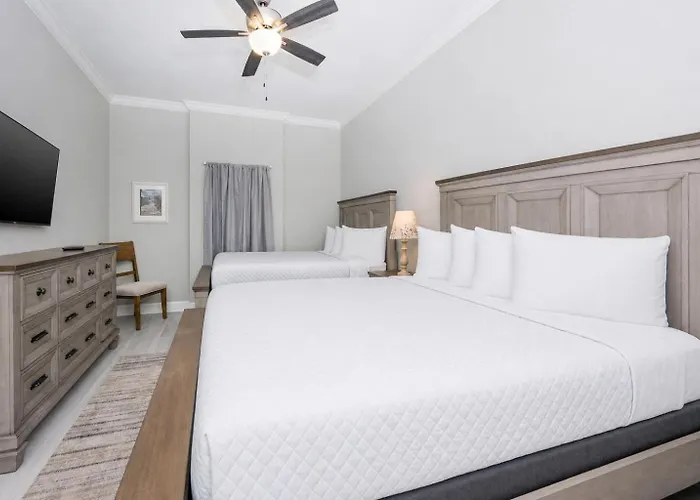 Phoenix Gulf Towers 1007 Apartment *